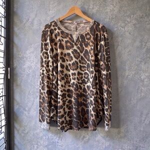Sunday Morning Animal Print Long Sleeve Top – NWT (1X/XL) lightweight knit